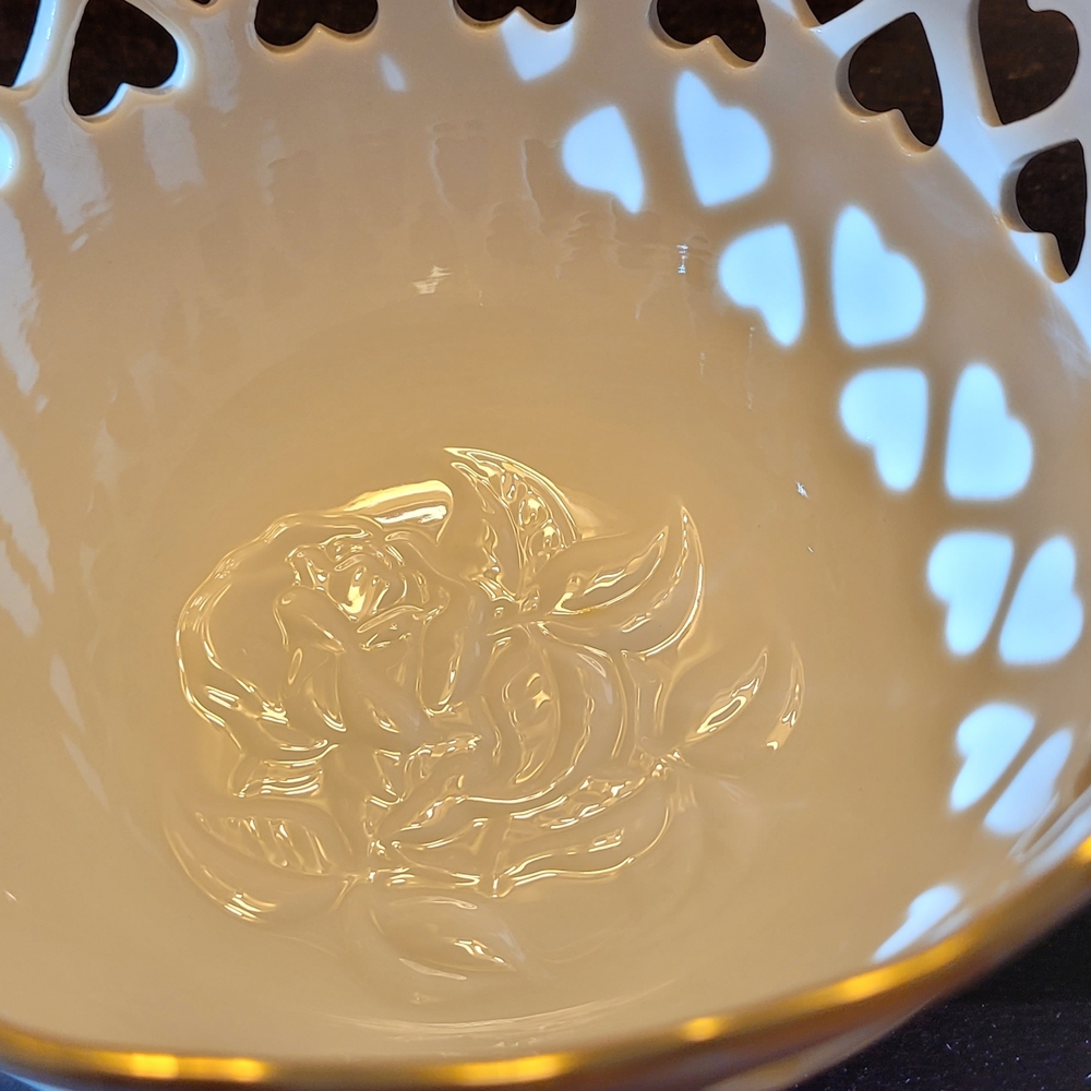 Elegant Cream and Gold Decorative Bowl